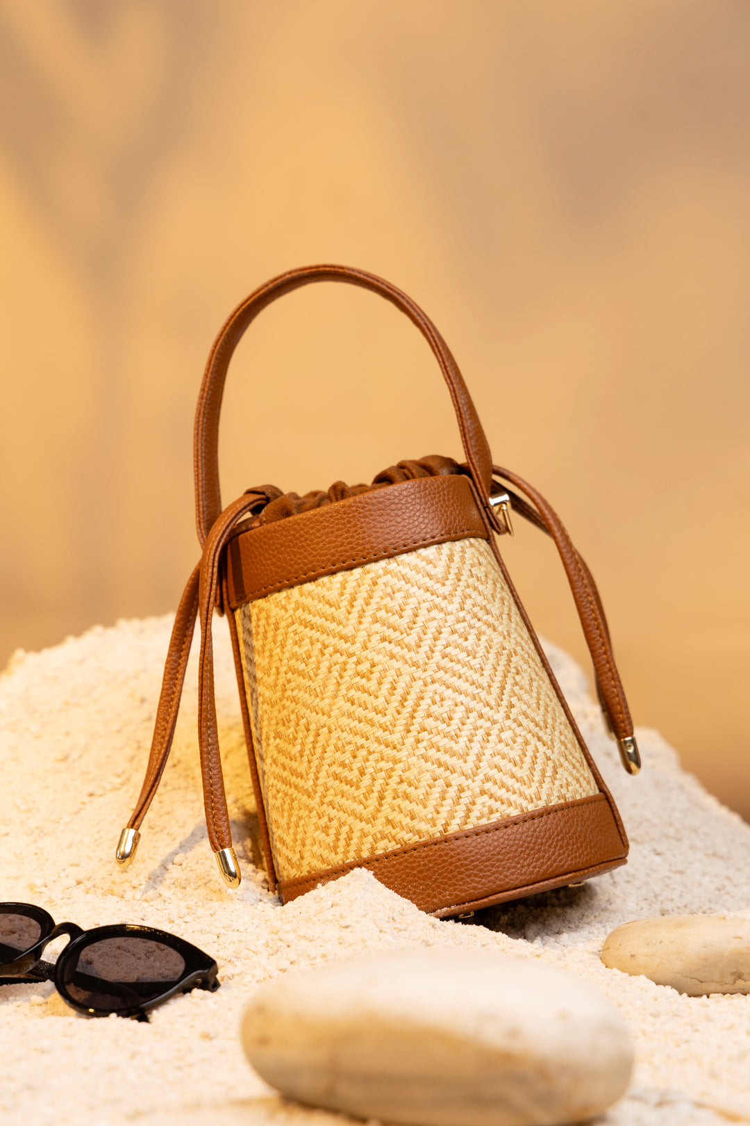 The Amara Bucket – Woven Bamboo Cane &amp; Vegan Leather Handbag (Caramel sand) - Suave Bags  