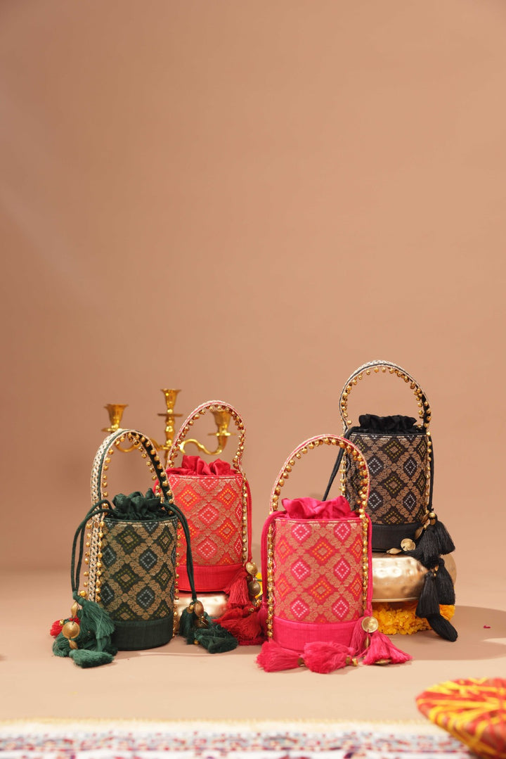 RAJSI BUCKET BAG