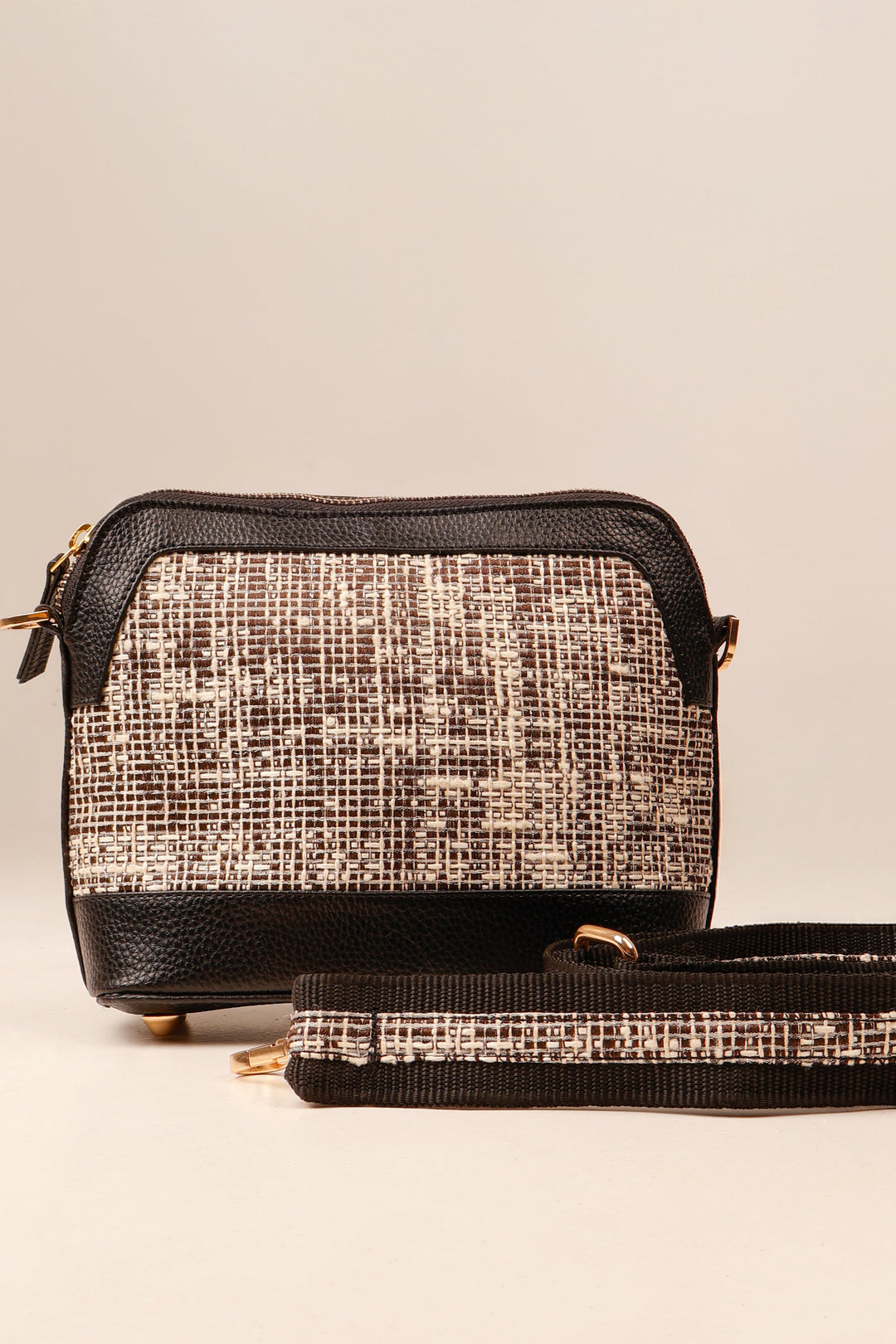 Black Savannah Crossbody Bag - Suave Bags  #